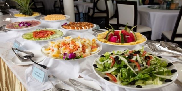 Ampia scelta di sapori del cibo vietnamita in crociera