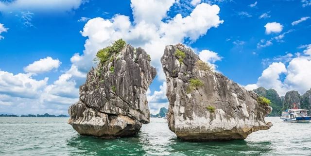 Isolotto di Trong Mai nella baia di Halong
