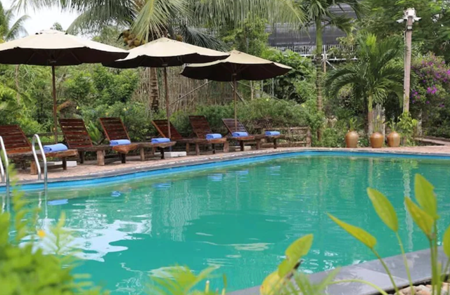 Can Tho Vam Xang Rustic (Piscina)