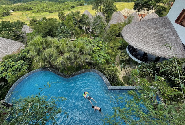 Puluong Ebino Resort (Piscina)