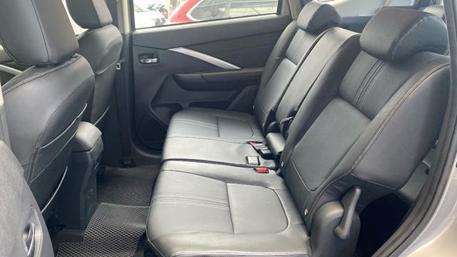 Auto a 7 posti (interno)