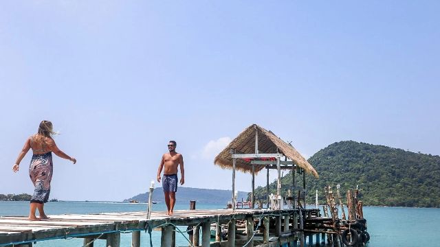 Molo sul mare a Koh Rong
