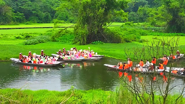 Crociera in sampan a Ninh Binh