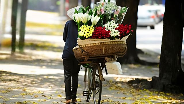 Venditori ambulanti ad Hanoi