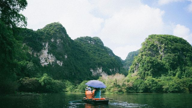 Sul sampan a Ninh Binh.
