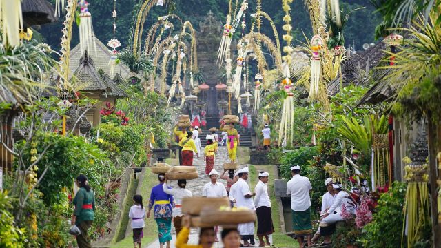 Cerimonia sacra nel Tempio balinese