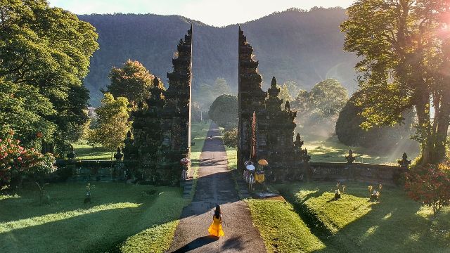 Handara Gate