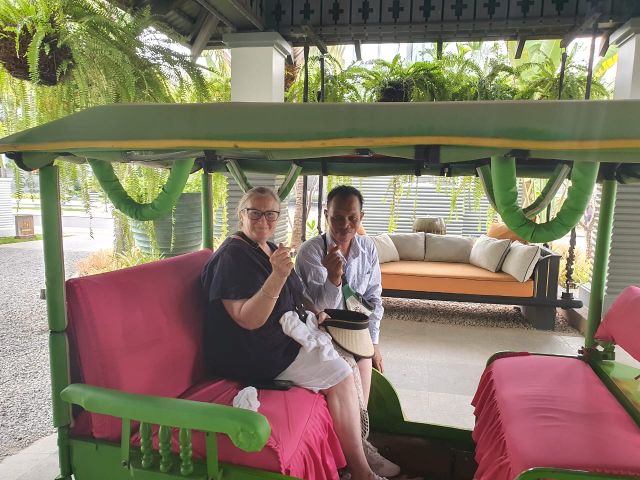 In tuk tuk in Cambogia