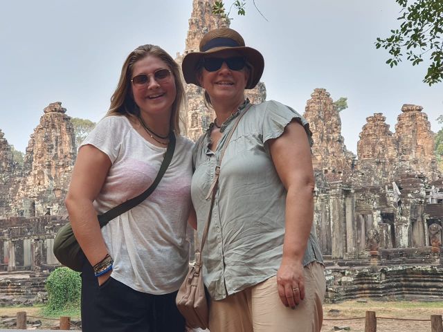 Sorrisi tra i templi di Bayon